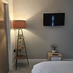 Luxury 3 Bed Next To Centre *