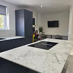 شقة Luxury 3 Bed Next To Centre *