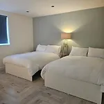 Luxury 3 Bed Next To Centre