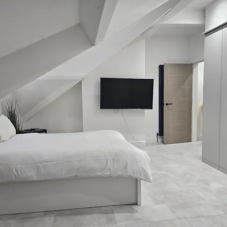 Luxury 3 Bed Next To Centre Leeds (West Yorkshire)