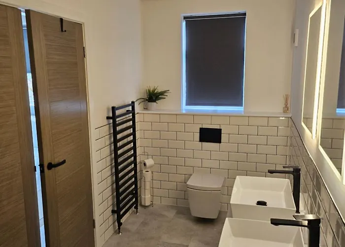 Luxury 3 Bed Next To Centre