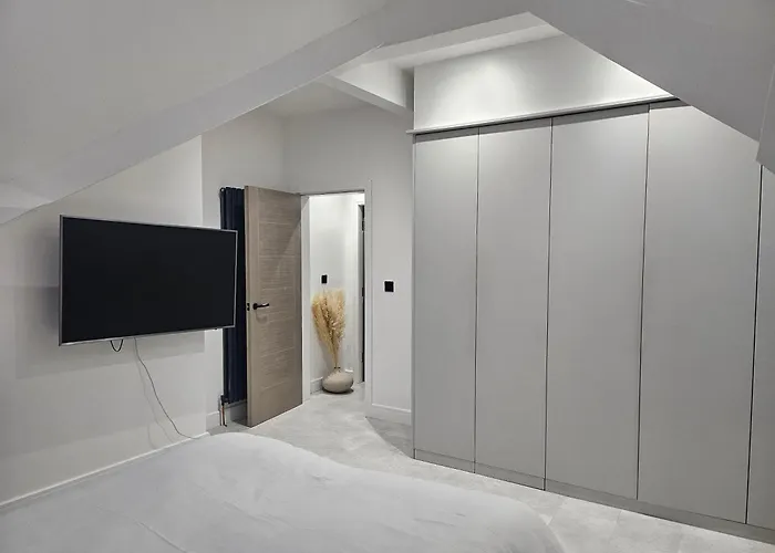 Luxury 3 Bed Next To Centre Leeds (West Yorkshire)