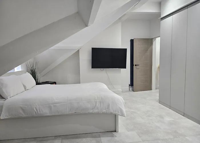 Luxury 3 Bed Next To Centre Leeds (West Yorkshire)