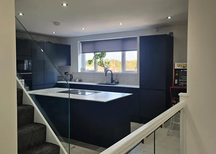 Luxury 3 Bed Next To Centre