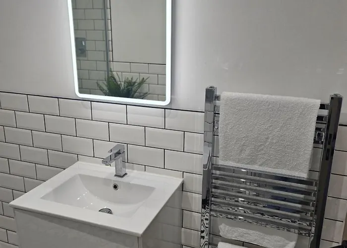 Luxury 3 Bed Next To Centre *