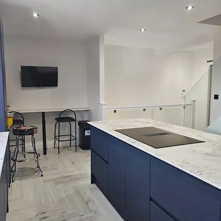 Appartement Luxury 3 Bed Next To Centre *